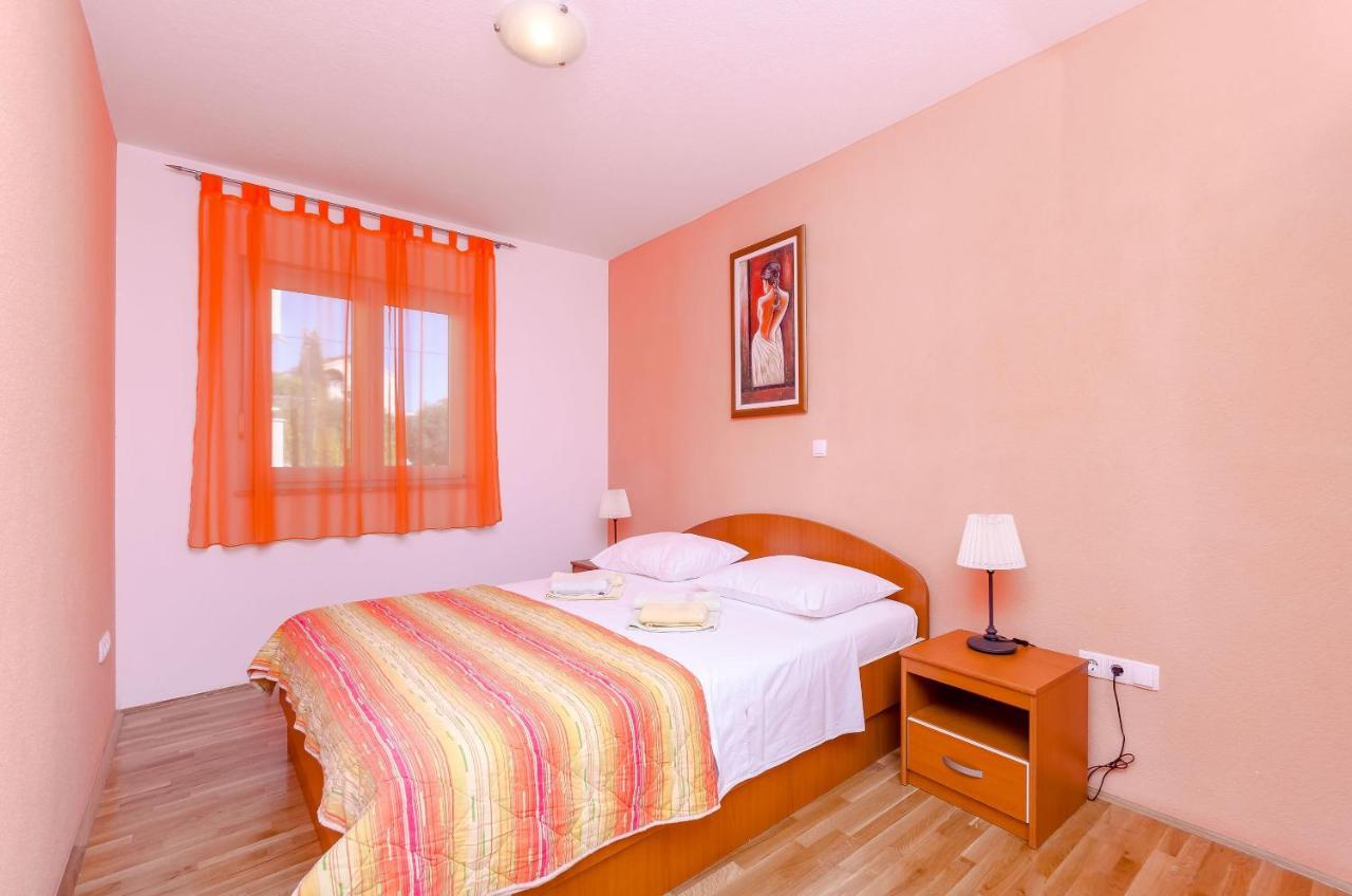 Apartments Melita Трогір Екстер'єр фото